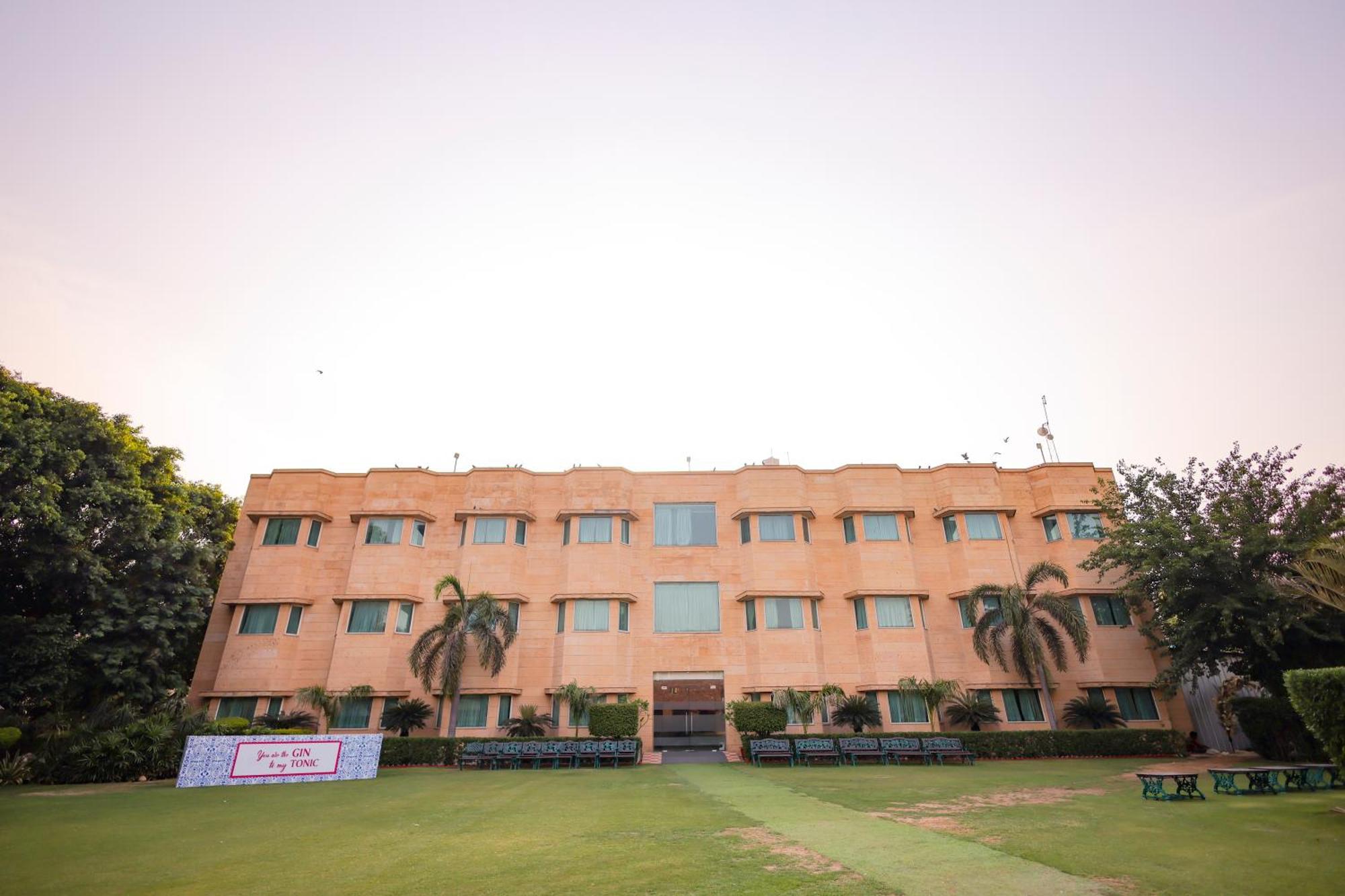 Tivoli Heritage Palace, Rewari Bakhapur 外观 照片